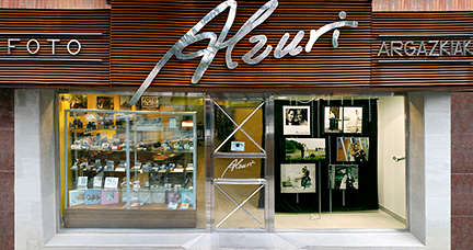 Instalaciones de Foto Alzuri en Beasain (Guipuzcoa)